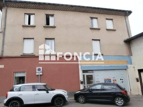 Location Local commercial 4 pièces 85.4 m² - 138 RUE DE LA REPUBLIQUE Peage De Roussillon 38550