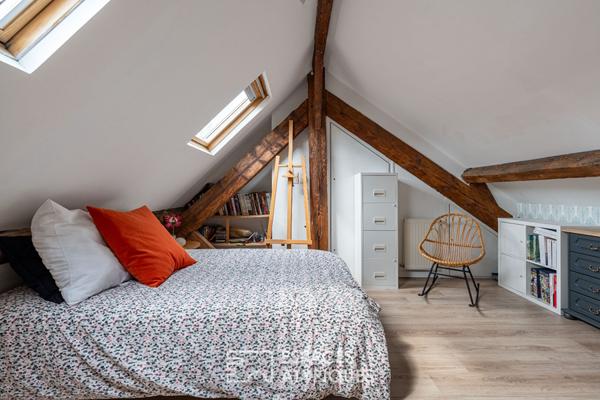 Maison familiale type loft cachée à deux pas du jardin des plantes