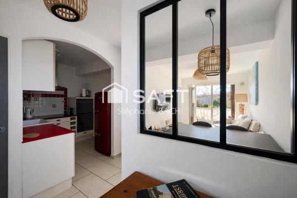 Exceptionnellement situé – Carré d’Or des Lecques, à 80 m de la plage