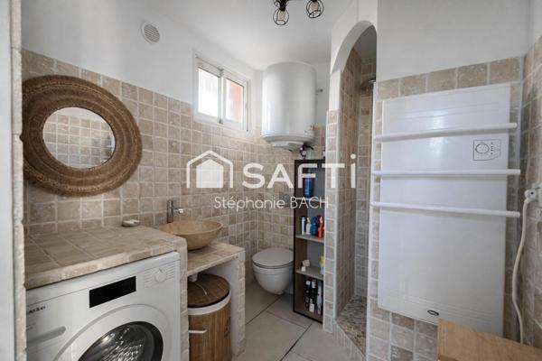 Exceptionnellement situé – Carré d’Or des Lecques, à 80 m de la plage