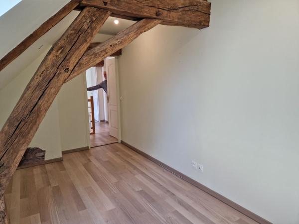 Location Appartement110,7 m² - 6 Pièces - MONTARGIS (45200)