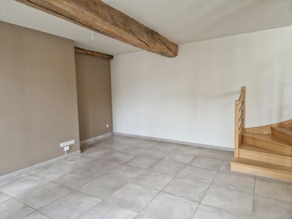 Location Appartement110,7 m² - 6 Pièces - MONTARGIS (45200)