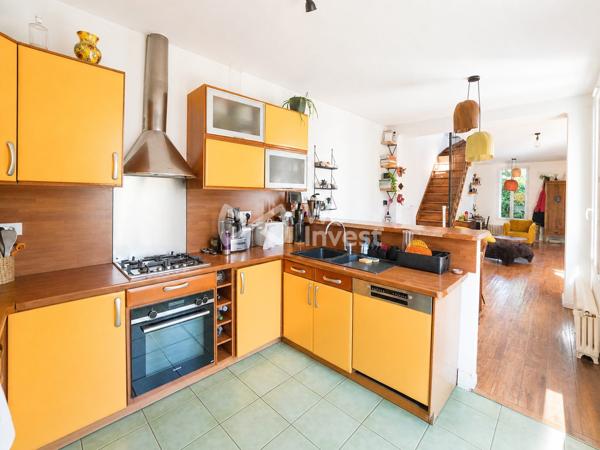 Maison familiale pleine de charme avec jardin, terrasse et garage au Perreux-sur-Marne