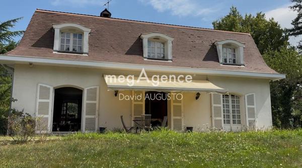 Maison à CHARBONNIERES-LES-BAINS, 69260 - 6 pièces 180m²