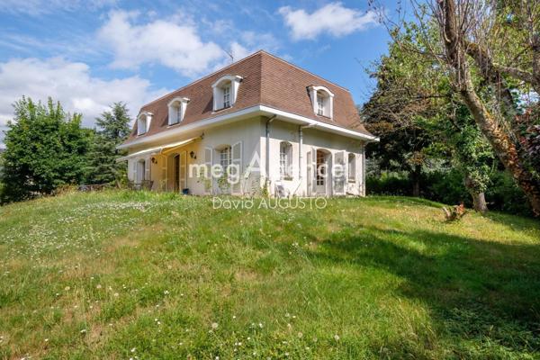 Maison à CHARBONNIERES-LES-BAINS, 69260 - 6 pièces 180m²