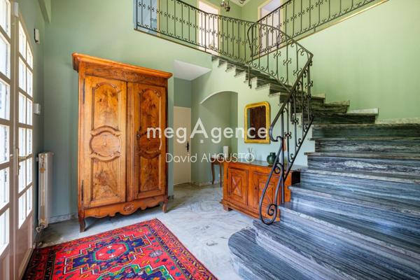 Maison à CHARBONNIERES-LES-BAINS, 69260 - 6 pièces 180m²