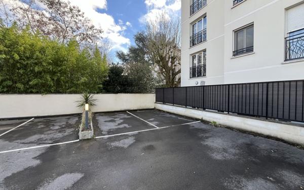 Stationnement à vendre    Neuilly-Plaisance