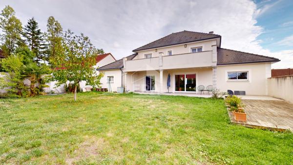 Villa Bourges 6 pièce(s) 150 m2