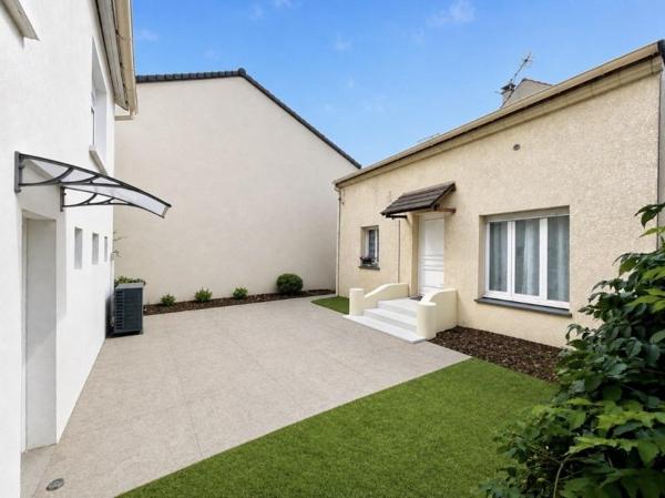Vente / Ensemble de 2 maisons à Drancy (93700)