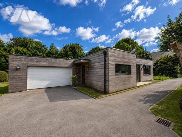 LA TRINITÉ PLOUZANÉ - CONTEMPORAINE DE 2013 - PLAIN PIED - 150M² - TERRAIN 1000M²
