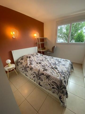 CHOLET, VASTE APPARTEMENT T6 MEUBLÉ