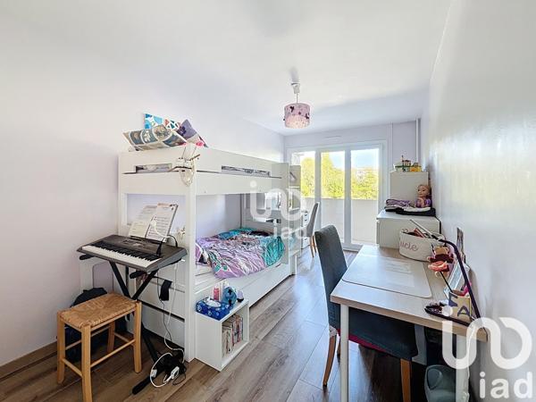 Appartement à vendre 4 pièces 75 m² Saint-Fargeau-Ponthierry