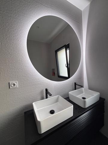 Exceptionnelle maison contemporaine de 6 pièces