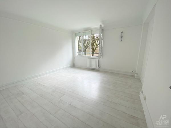 Appartement Rueil Malmaison 3 pièce(s) 52 m² Loyer 1 138 €/mois charges comprises **  - Référence  20059