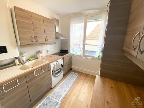 Appartement Rueil Malmaison 3 pièce(s) 52 m² Loyer 1 138 €/mois charges comprises **  - Référence  20059