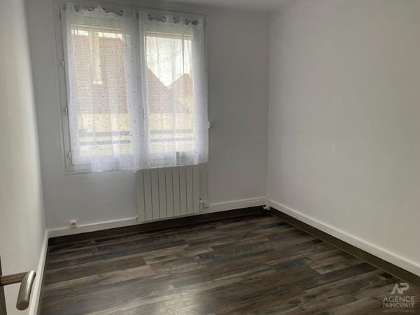 Appartement Rueil Malmaison 3 pièce(s) 52 m² Loyer 1 138 €/mois charges comprises **  - Référence  20059