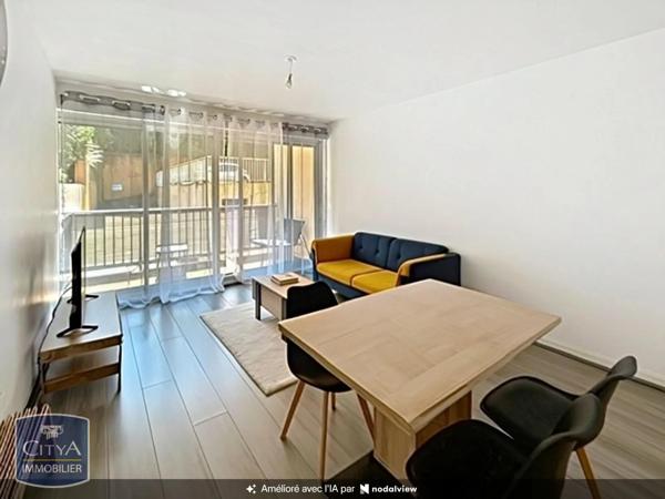 Appartement à louer 2 pièces 48.36m² Saint-Brieuc (22000)