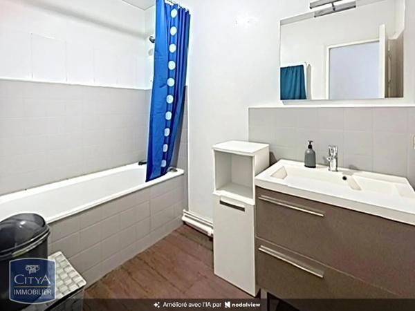 Appartement à louer 2 pièces 48.36m² Saint-Brieuc (22000)
