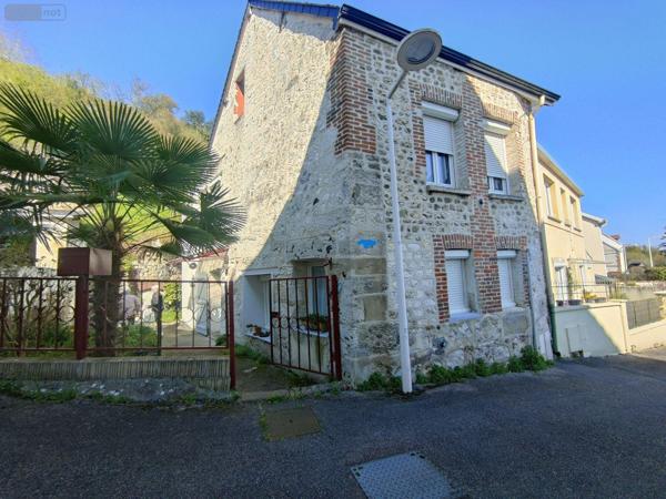 Maison à vendre à Saint-Aubin-lès-Elbeuf en Seine-Maritime (76410), ref : 105000SALE