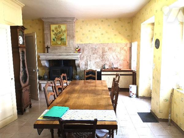Savonnières en Perthois, maison de village avec ses dépendances