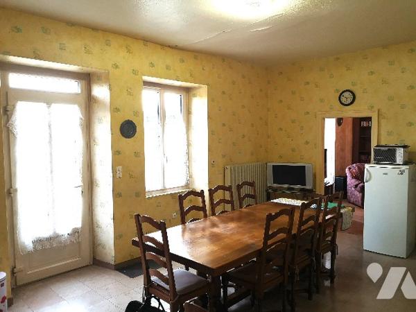 Savonnières en Perthois, maison de village avec ses dépendances