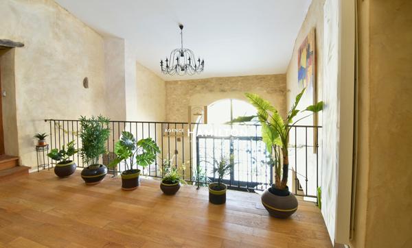 PROPRIETE DE CAMPAGNE AVEC PIGEONNIER RENOVE, PISCINE + POOLHOUSE ET DEPENDANCES Gaillac