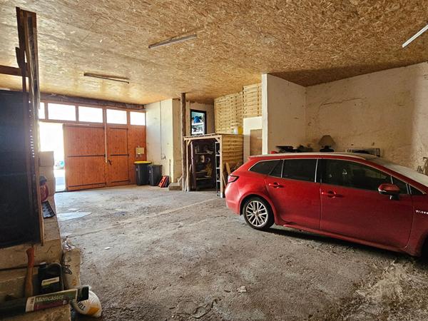 Ancienne manufacture rénovée avec jardin, garage et atelier Belesta