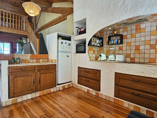 Ancienne manufacture rénovée avec jardin, garage et atelier Belesta