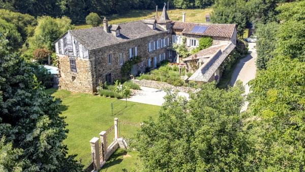 Maison en pierres, 300m2, au calme, commerces à pied/velo, 2ha, 30 min. d'Albi Pampelonne