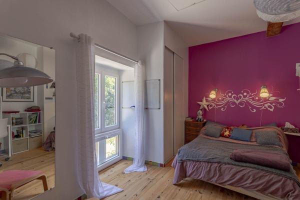 Maison en pierres, 300m2, au calme, commerces à pied/velo, 2ha, 30 min. d'Albi Pampelonne