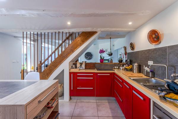 Maison en pierres, 300m2, au calme, commerces à pied/velo, 2ha, 30 min. d'Albi Pampelonne