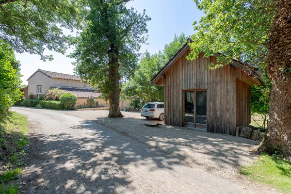 Maison en pierres, 300m2, au calme, commerces à pied/velo, 2ha, 30 min. d'Albi Pampelonne