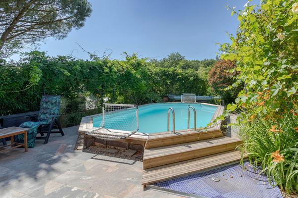 Maison en pierres, 300m2, au calme, commerces à pied/velo, 2ha, 30 min. d'Albi Pampelonne