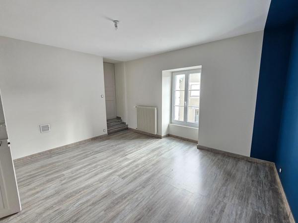 Maison à Thouars, 79100 - 9 pièces 200m²