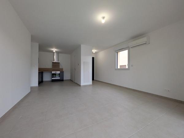 Nouveau ! T2 pour personnes indépendantes et autonomes avec terrasse et parking – Marcilly-le-Châtel