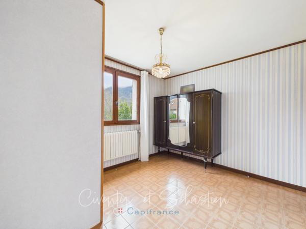 Maison familiale aux volumes généreux – Élégance, confort et espace