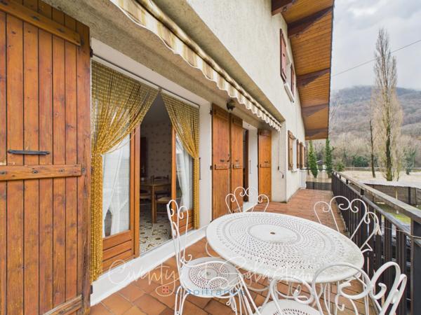 Maison familiale aux volumes généreux – Élégance, confort et espace