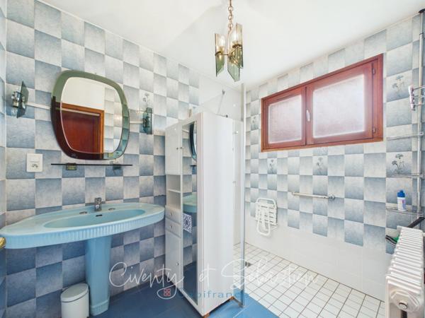 Maison familiale aux volumes généreux – Élégance, confort et espace