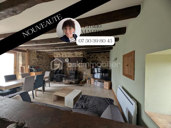 Envie de calme, d'espace et d'un cadre de vie privilégié ? Cette charmante maison située en pleine campagne vous séduira par son environnement paisible, son authenticité et les nombreuses possibilités qu'elle offre.

Au rez-de-chaussée, vous découvrirez une agréable pièce de vie avec sa cuisine ouverte, aménagée et équipée. Une cheminée viendra rendre vos soirées d'hiver plus douces. Les murs en pierre apparente apportent beaucoup de cachet à cet espace chaleureux et convivial, où le charme de l'ancien se mêle harmonieusement au confort actuel. Ce niveau comprend également une chambre ainsi qu'une salle d'eau avec WC, permettant une vie de plain-pied.

À l'étage, deux belles chambres vous attendent, chacune disposant de sa propre salle d'eau ou salle de bains et chacun ses wc pour un confort optimal. L'une d'elles bénéficie d'une pièce supplémentaire, actuellement aménagée en chambre d'enfant, qui pourra facilement être transformée en dressing, bureau ou espace de rangement. La seconde chambre dispose également de son propre dressing.

Attenante à la pièce de vie, une dépendance offre un véritable potentiel d'évolution. Elle permettra d'envisager un agrandissement de la maison selon vos besoins : création d'une vaste pièce de vie, de chambres supplémentaires, d'une suite parentale ou encore d'un espace dédié à une activité professionnelle ou de loisirs.

À l'extérieur, vous profiterez d'une agréable terrasse, d'une grande cour facilitant le stationnement ainsi que d'un puits non raccordé, un atout supplémentaire pour l'entretien des espaces extérieurs.

Une maison pleine de charme, alliant le cachet de la pierre, le calme de la campagne et un fort potentiel d'aménagement. Une opportunité à découvrir sans tarder.

Contactez-moi dès aujourd'hui pour organiser une visite et découvrir tout ce que cette propriété a à offrir.