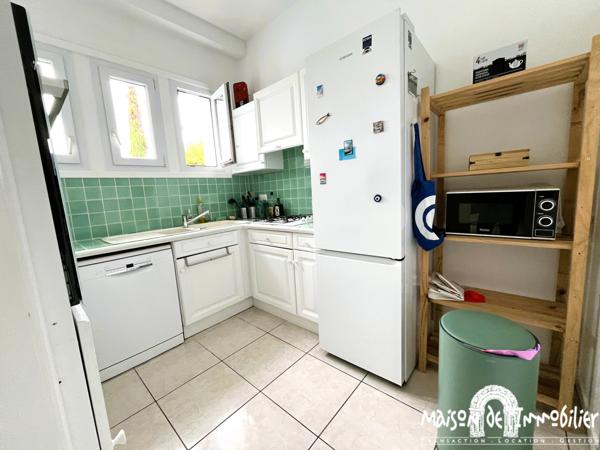 Vente à ROYAN (Charente Maritime) - Villa des Sixties - 7 pièces - 192m² - Piscine et jardin - Aperçu mer