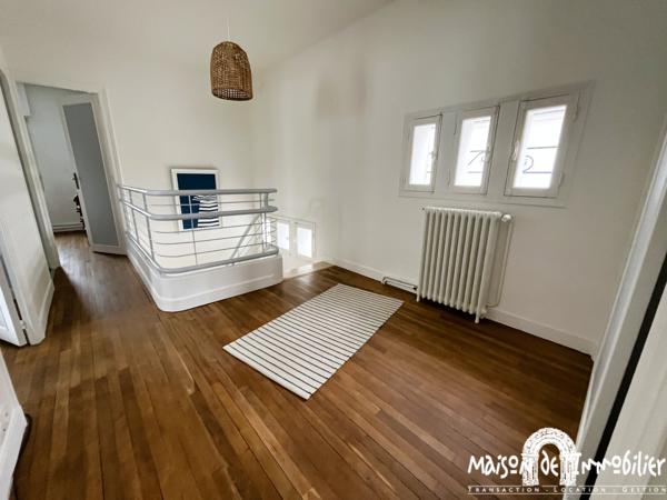 Vente à ROYAN (Charente Maritime) - Villa des Sixties - 7 pièces - 192m² - Piscine et jardin - Aperçu mer