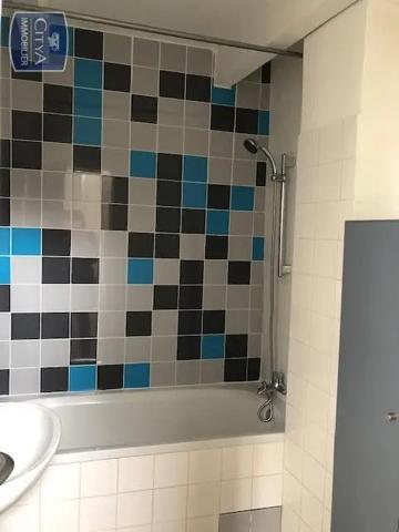 Appartement à louer 3 pièces 47.07m² Nîmes (30000)