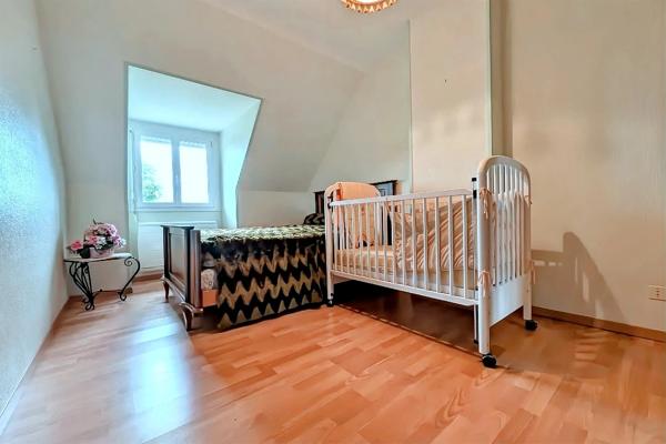 Entre Vannes, Auray, au bourg de Ploeren – Maison familiale à rafraîchir, pleine d’authenticité et de potentie