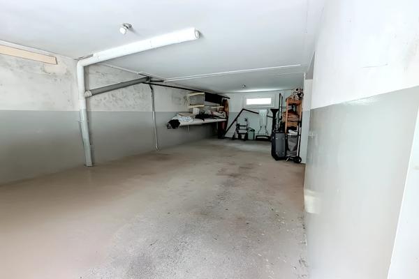 Entre Vannes, Auray, au bourg de Ploeren – Maison familiale à rafraîchir, pleine d’authenticité et de potentie