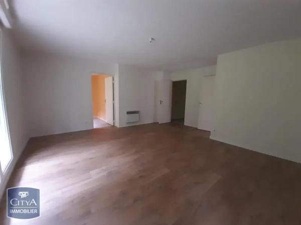 Appartement à louer 2 pièces 54.44m² Thiers (63300)