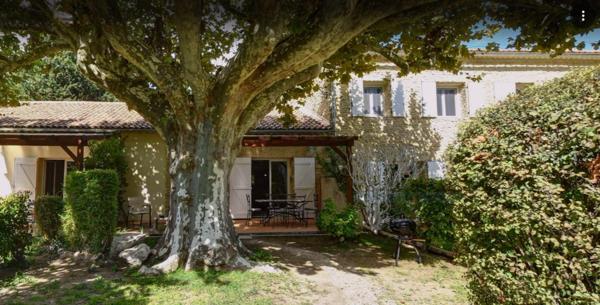 L'Isle-sur-la-Sorgue (84800) PROPRIETE 370 M2