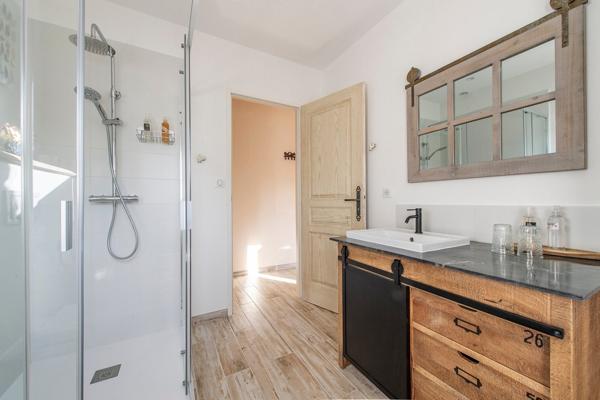 L'Isle-sur-la-Sorgue (84800) PROPRIETE 370 M2