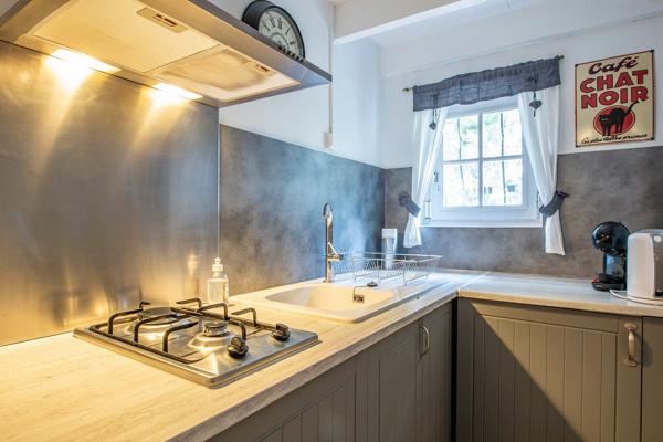 L'Isle-sur-la-Sorgue (84800) PROPRIETE 370 M2