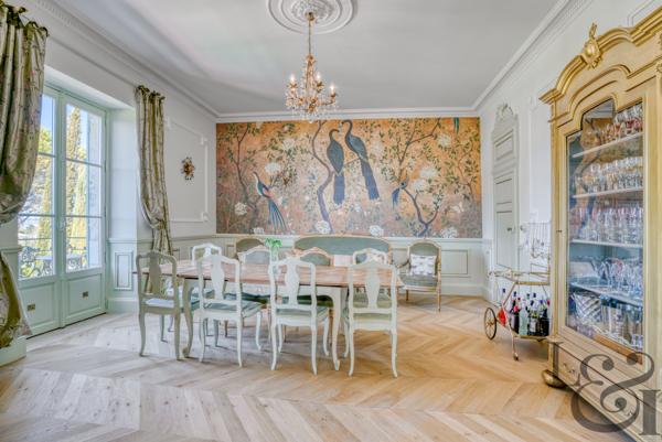 Ensemble immobilier en pierre à Sainte-Livrade-sur-Lot ( Lot-et-Garonne, 47)