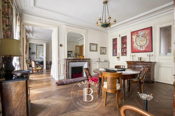 Paris 15ème, Appartement 3 Chambres -  136 m² à vendre